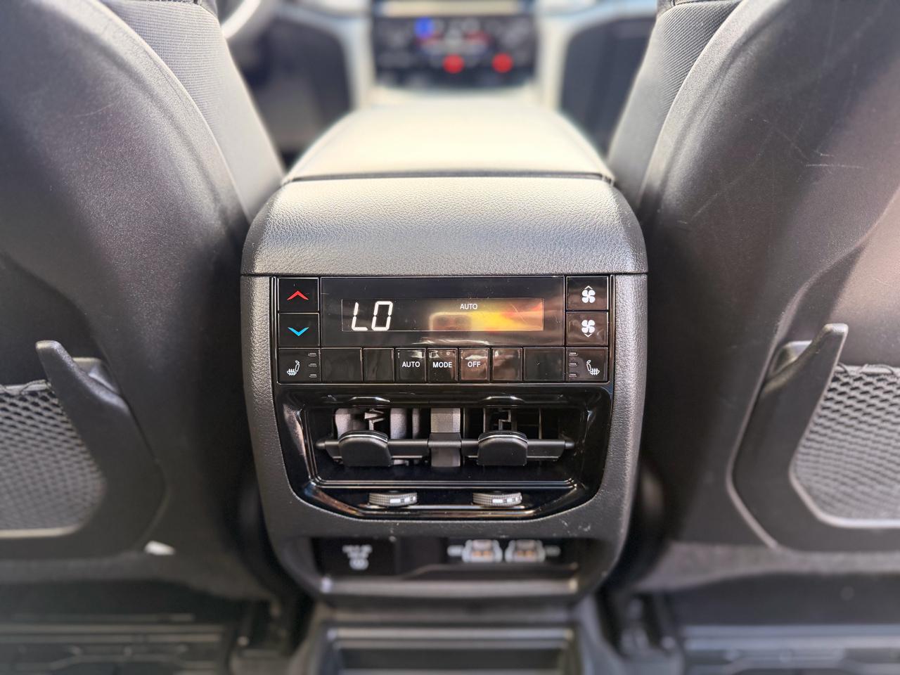 Jeep Grand Cherokee L Limited 4WD 2024