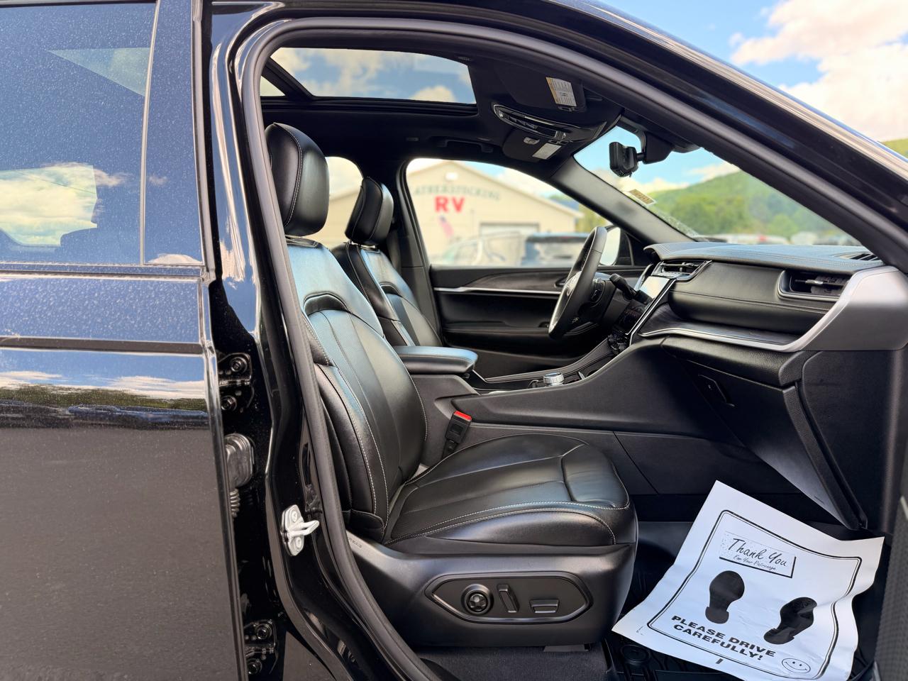 Jeep Grand Cherokee L Limited 4WD 2024