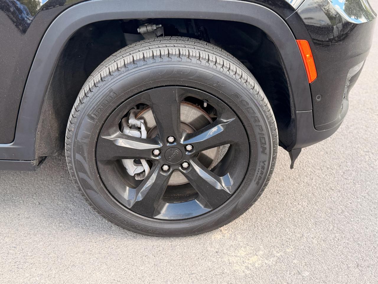 Jeep Grand Cherokee L Limited 4WD 2024
