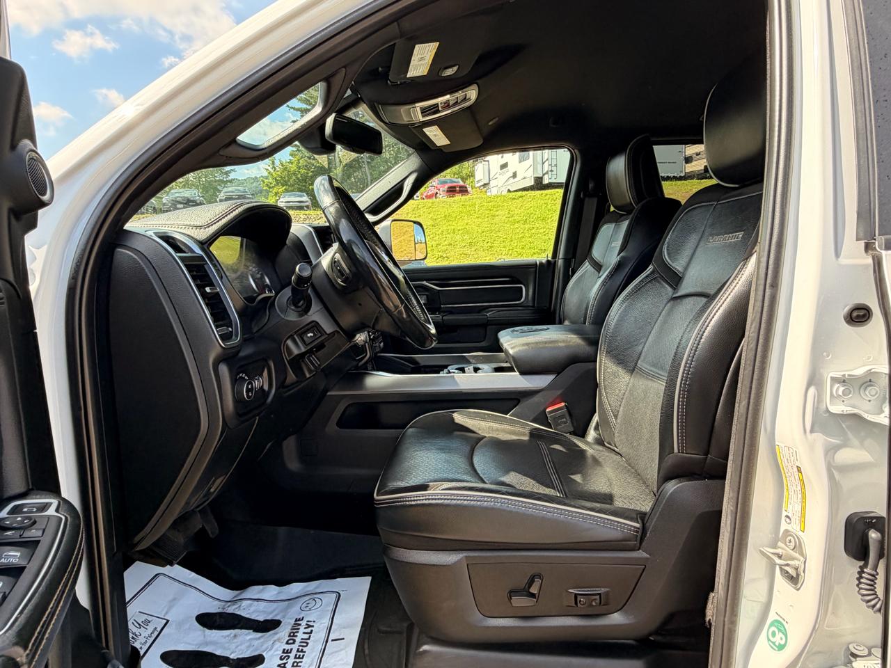 RAM 2500 Laramie Crew Cab SWB 4WD 2022