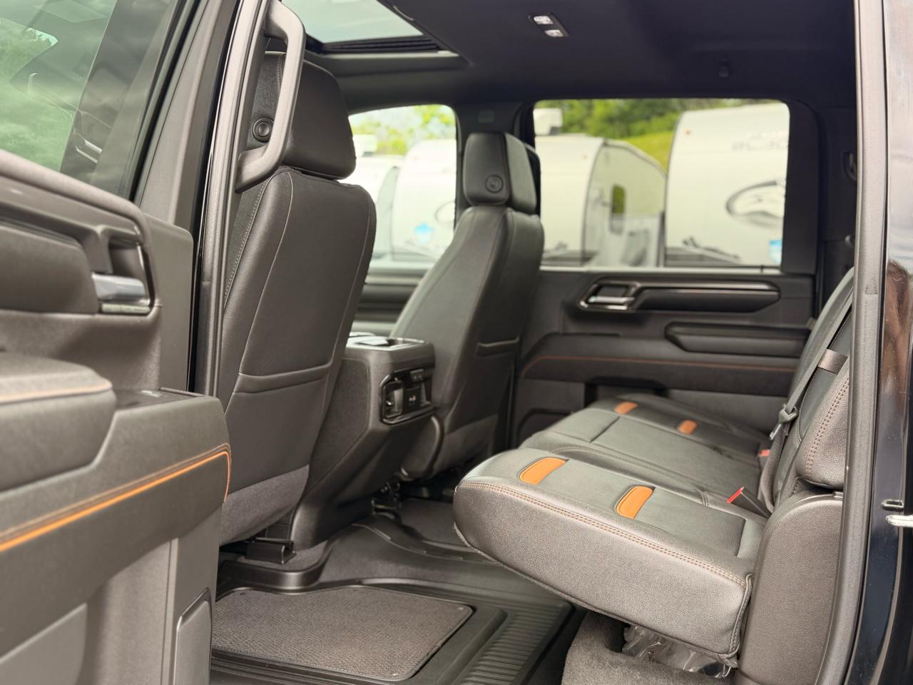GMC Sierra 2500HD AT4 Crew Cab 4WD 2024