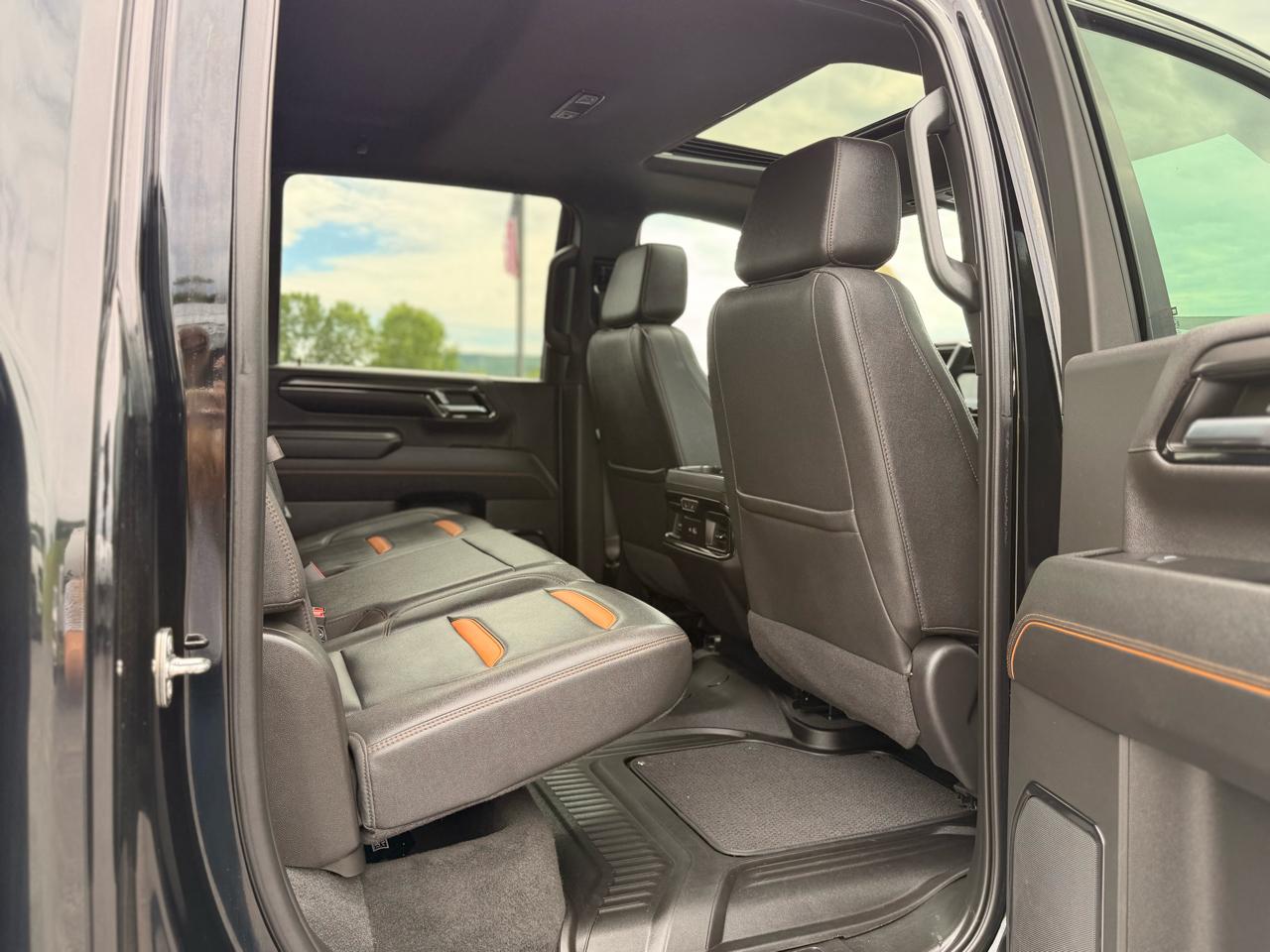 GMC Sierra 2500HD AT4 Crew Cab 4WD 2024