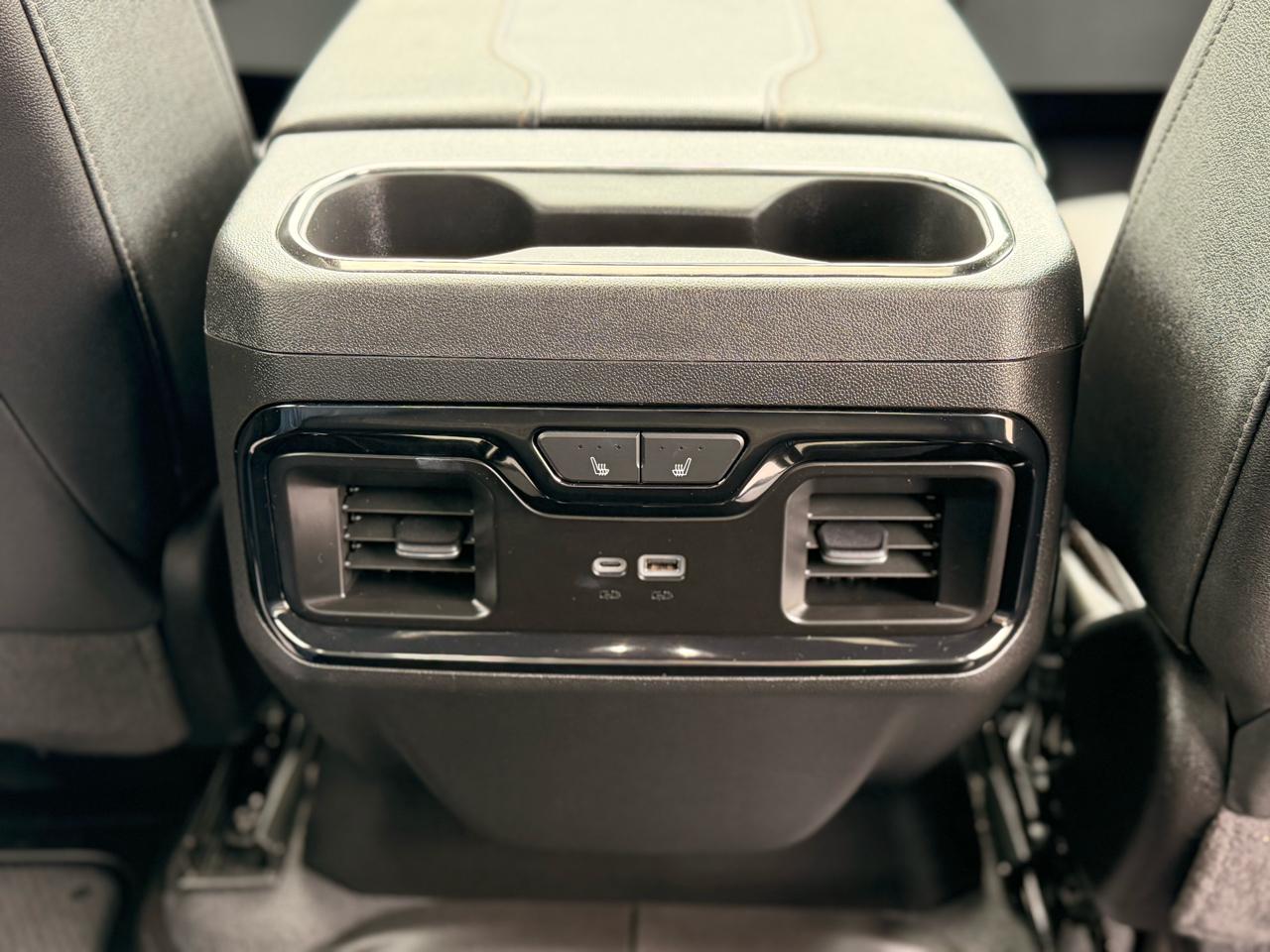 GMC Sierra 2500HD AT4 Crew Cab 4WD 2024