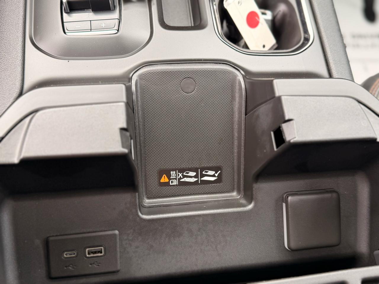 GMC Sierra 2500HD AT4 Crew Cab 4WD 2024