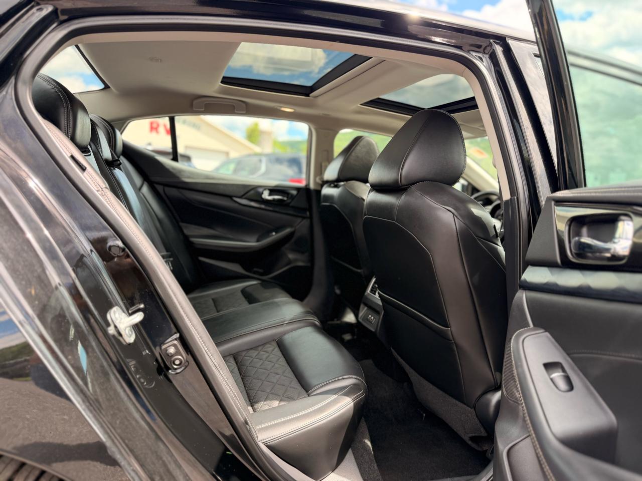 Nissan Maxima  2019