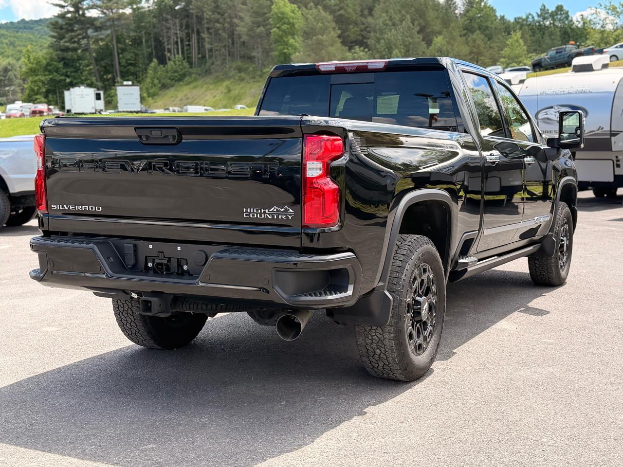 Chevrolet Silverado 2500HD High Country Crew Cab Short Box 4WD 2024