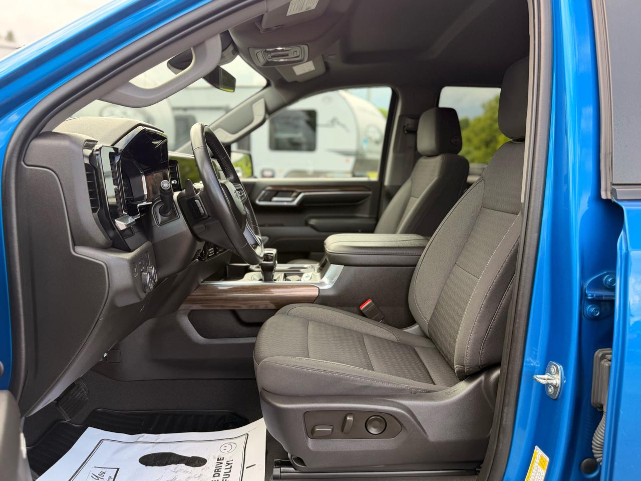 Chevrolet Silverado 1500 RST Crew Cab 4WD 2023