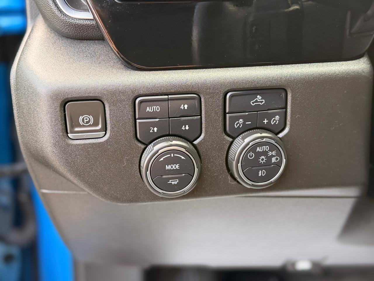 Chevrolet Silverado 1500 RST Crew Cab 4WD 2023