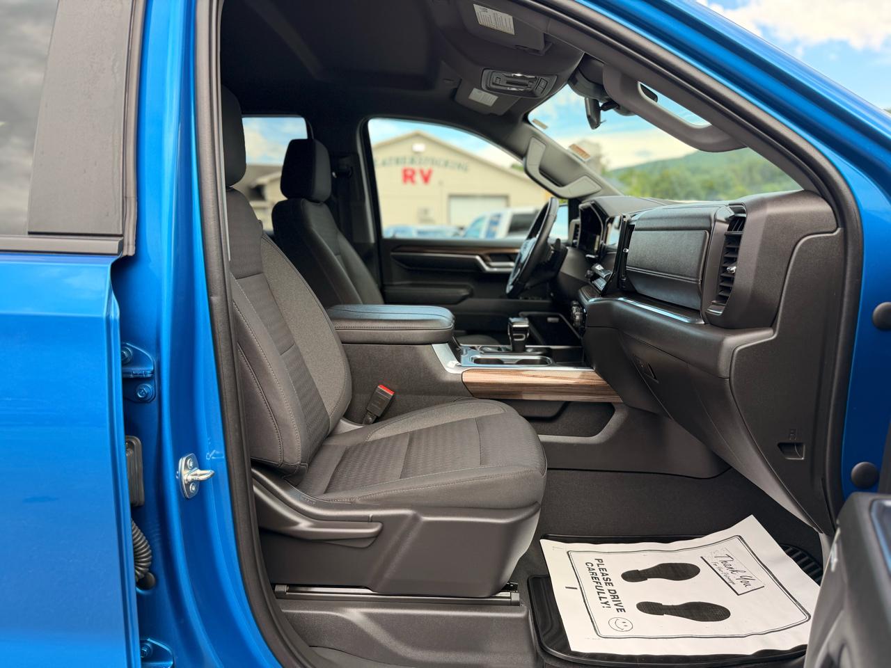 Chevrolet Silverado 1500 RST Crew Cab 4WD 2023