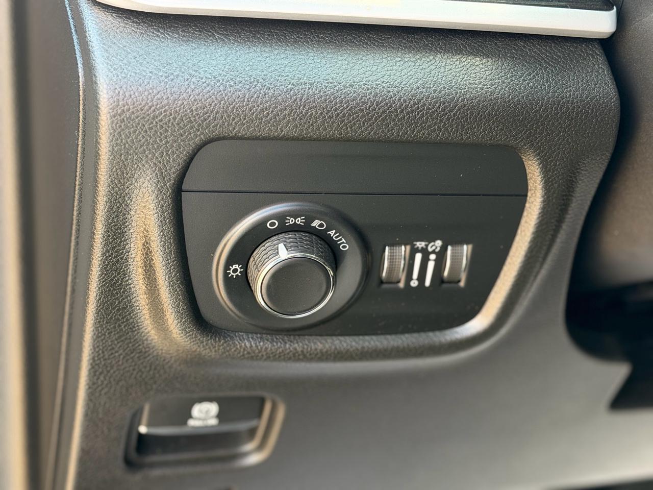 Jeep Grand Cherokee  2023