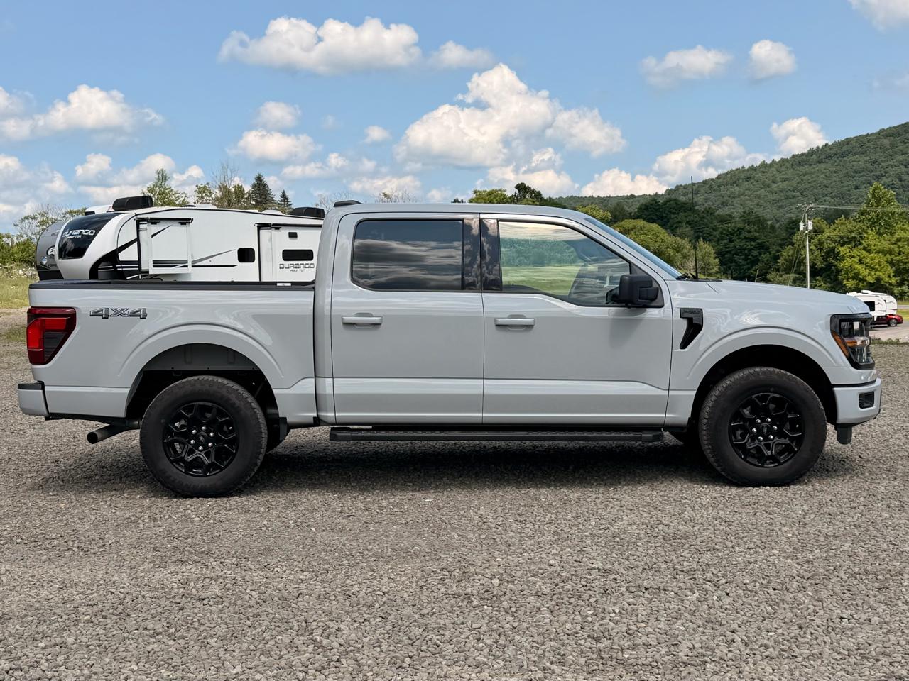 Ford F-150 XLT SuperCrew 4WD 2024