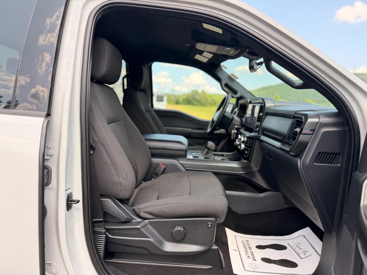 Ford F-150 XLT SuperCrew 4WD 2024