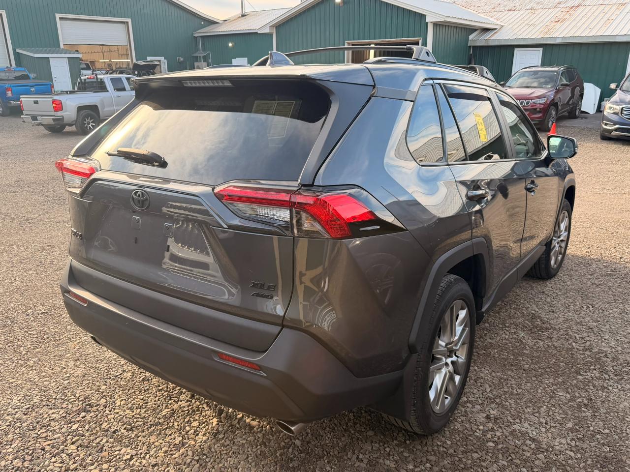Toyota RAV4 XLE Premium AWD 2023