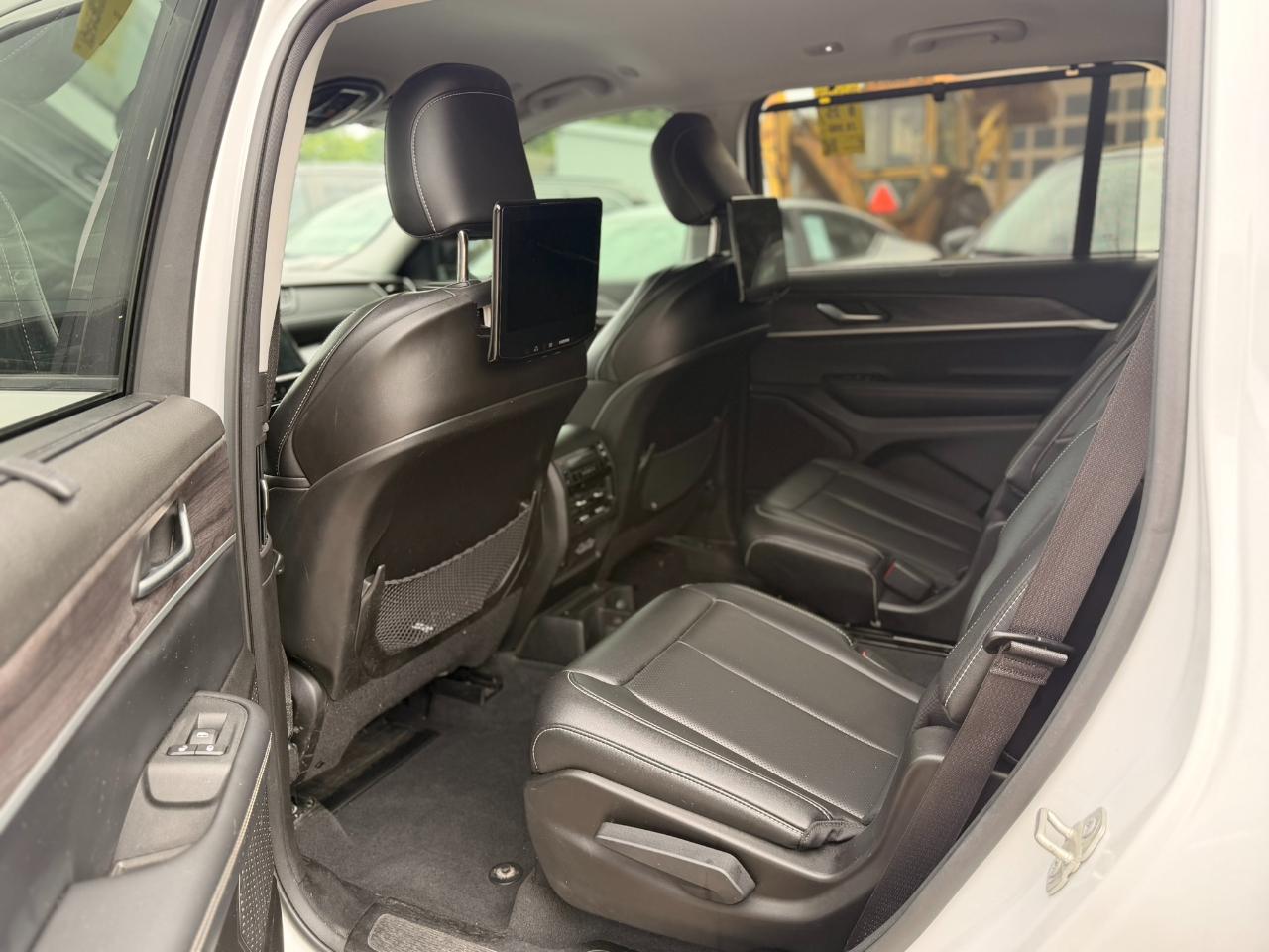 Jeep Grand Cherokee L Limited 4WD 2023