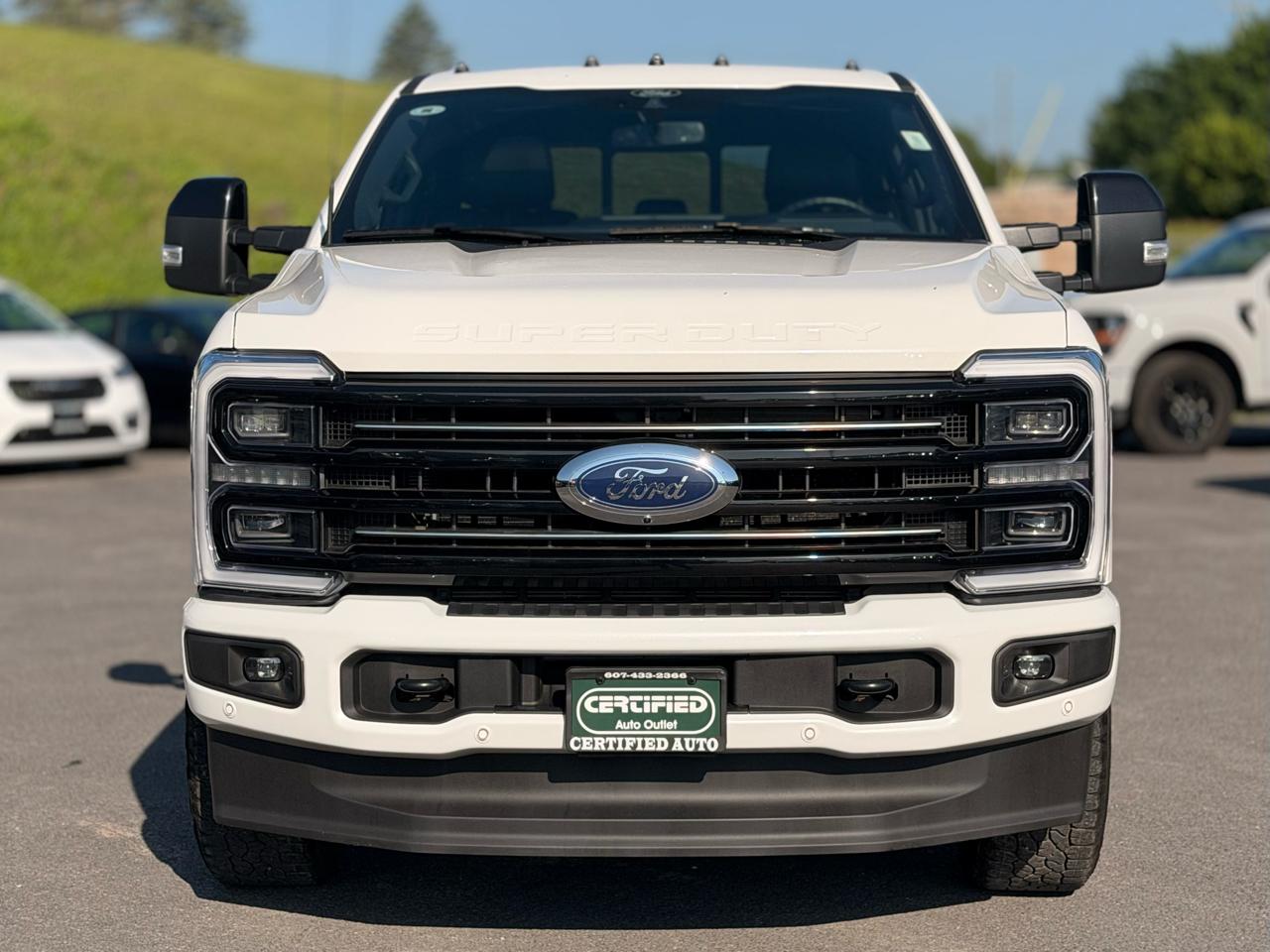 Ford F-250 SD Platinum Crew Cab 4WD 2025