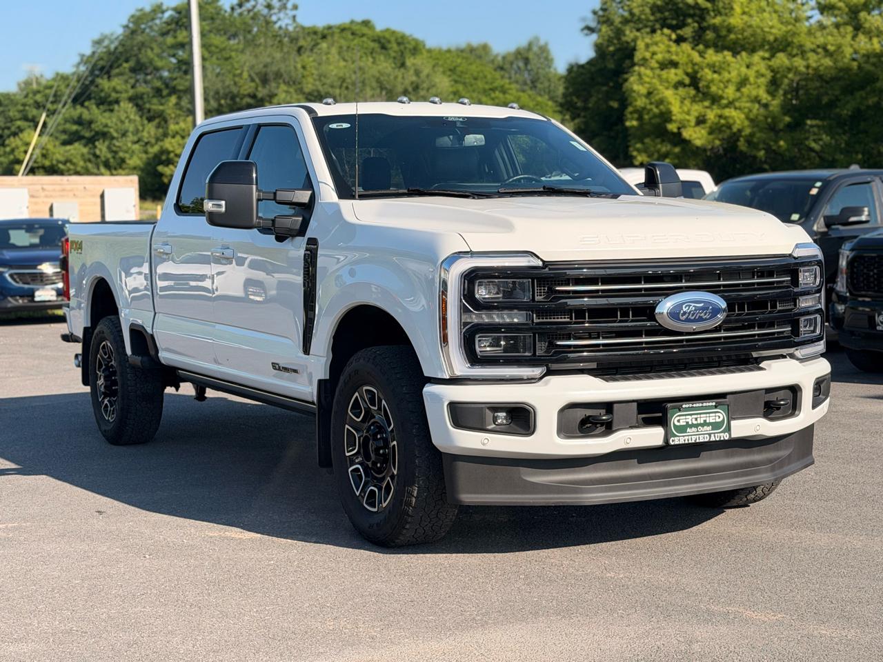 Ford F-250 SD Platinum Crew Cab 4WD 2025