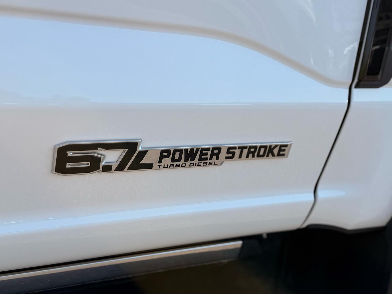 Ford F-250 SD Platinum Crew Cab 4WD 2025