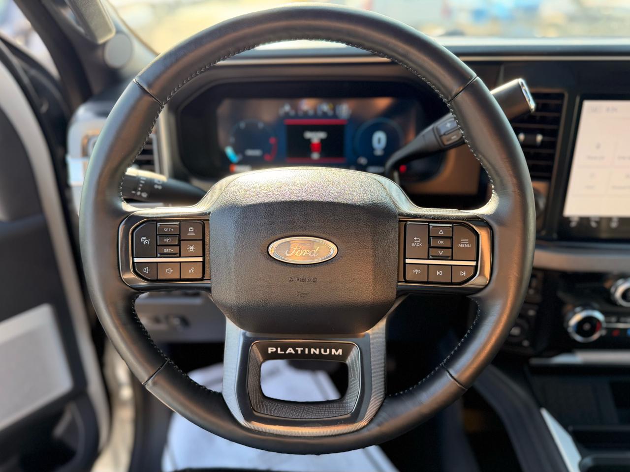 Ford F-250 SD Platinum Crew Cab 4WD 2025