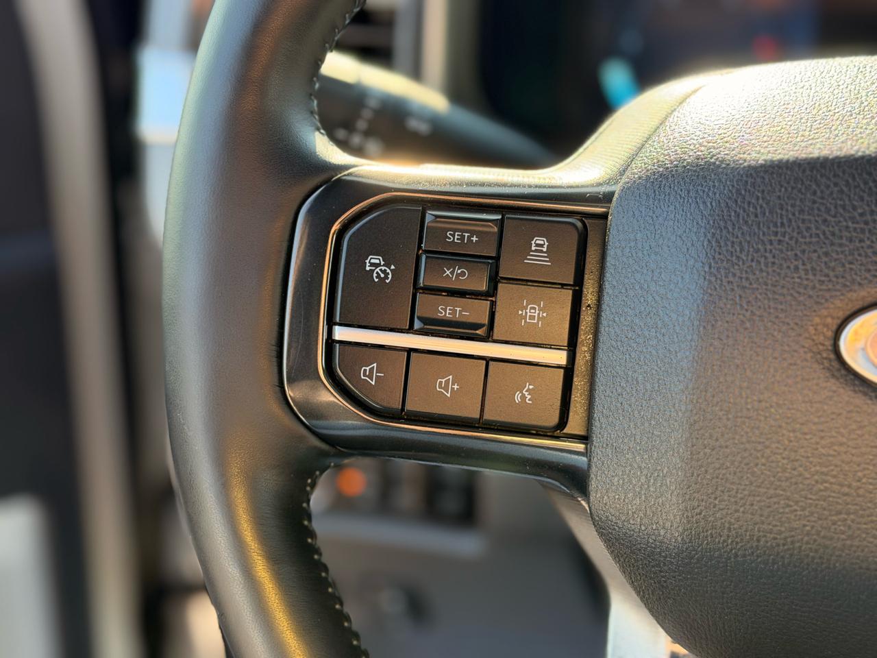 Ford F-250 SD Platinum Crew Cab 4WD 2025