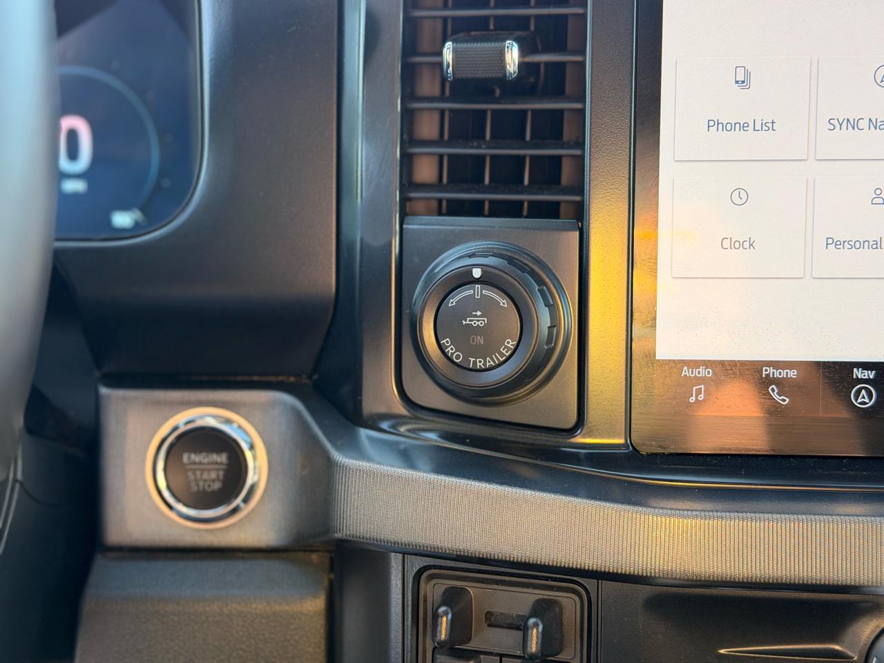 Ford F-250 SD Platinum Crew Cab 4WD 2025
