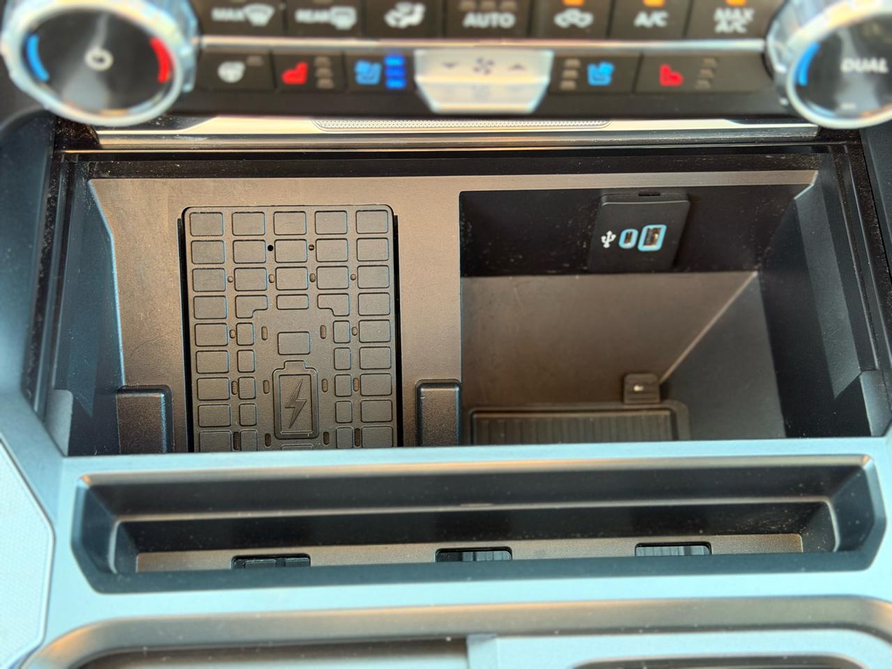 Ford F-250 SD Platinum Crew Cab 4WD 2025