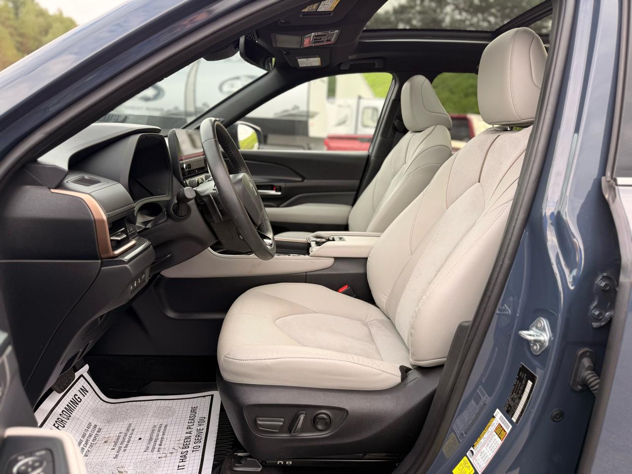 Toyota Grand Highlander Hybrid MAX Limited AWD 2024