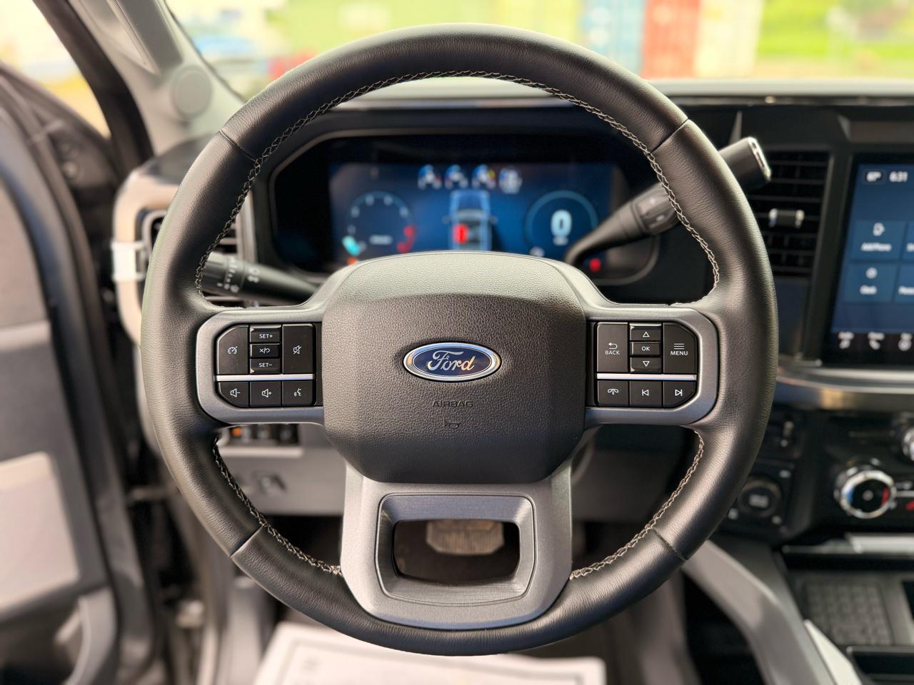 Ford F-250 SD Lariat Crew Cab 4WD 2025