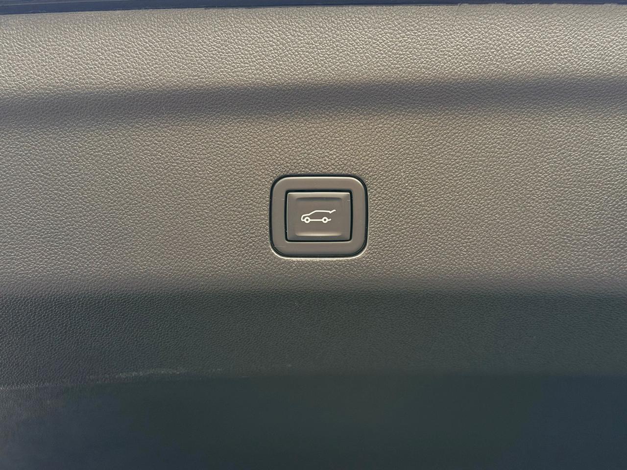 Chevrolet Tahoe Premier 4WD 2024