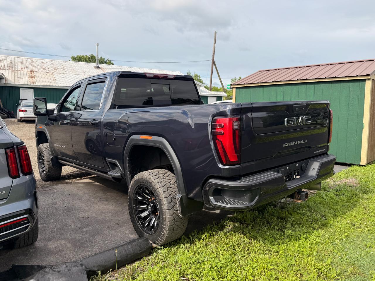 GMC Sierra 2500HD Denali Ultimate Crew Cab 4WD 2024
