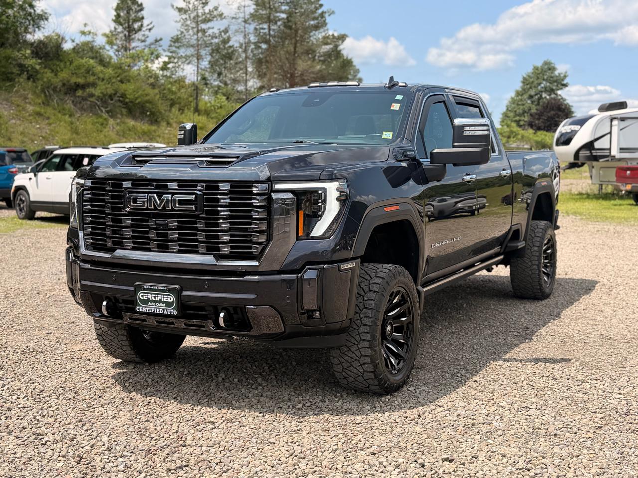 2024 GMC Sierra 2500HD Denali Ultimate Crew Cab 4WD