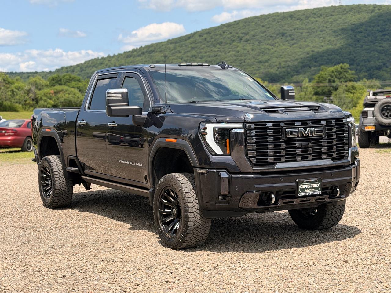 GMC Sierra 2500HD Denali Ultimate Crew Cab 4WD 2024