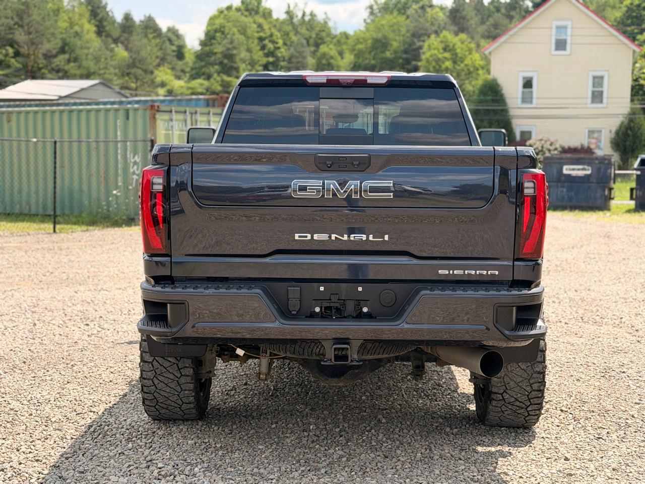 GMC Sierra 2500HD Denali Ultimate Crew Cab 4WD 2024