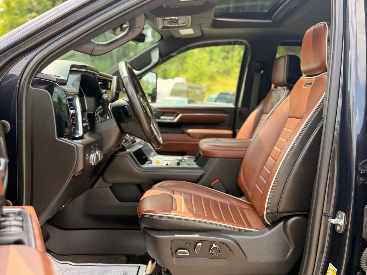 GMC Sierra 2500HD Denali Ultimate Crew Cab 4WD 2024