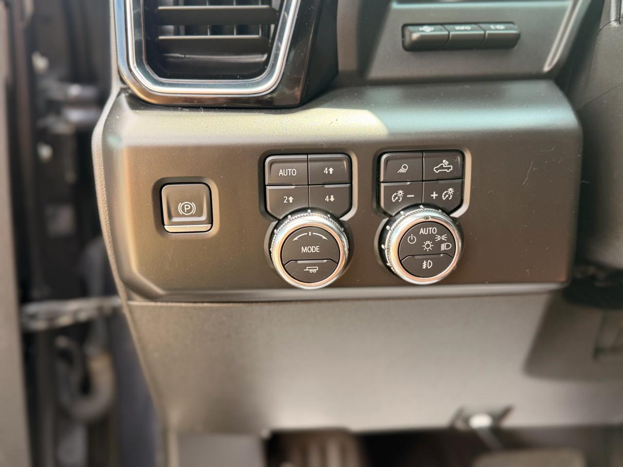 GMC Sierra 2500HD Denali Ultimate Crew Cab 4WD 2024
