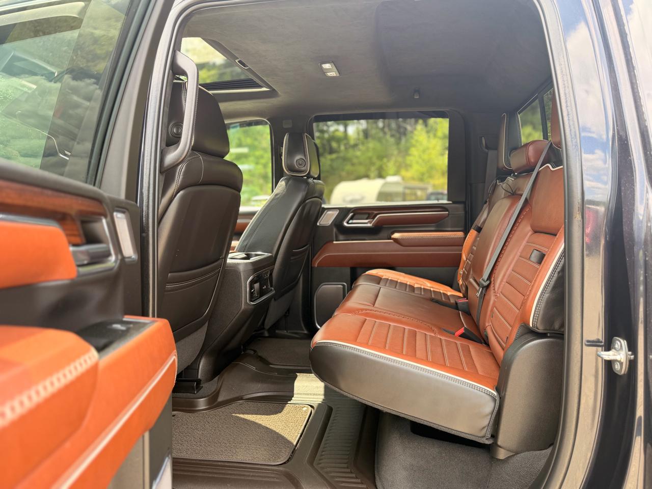 GMC Sierra 2500HD Denali Ultimate Crew Cab 4WD 2024