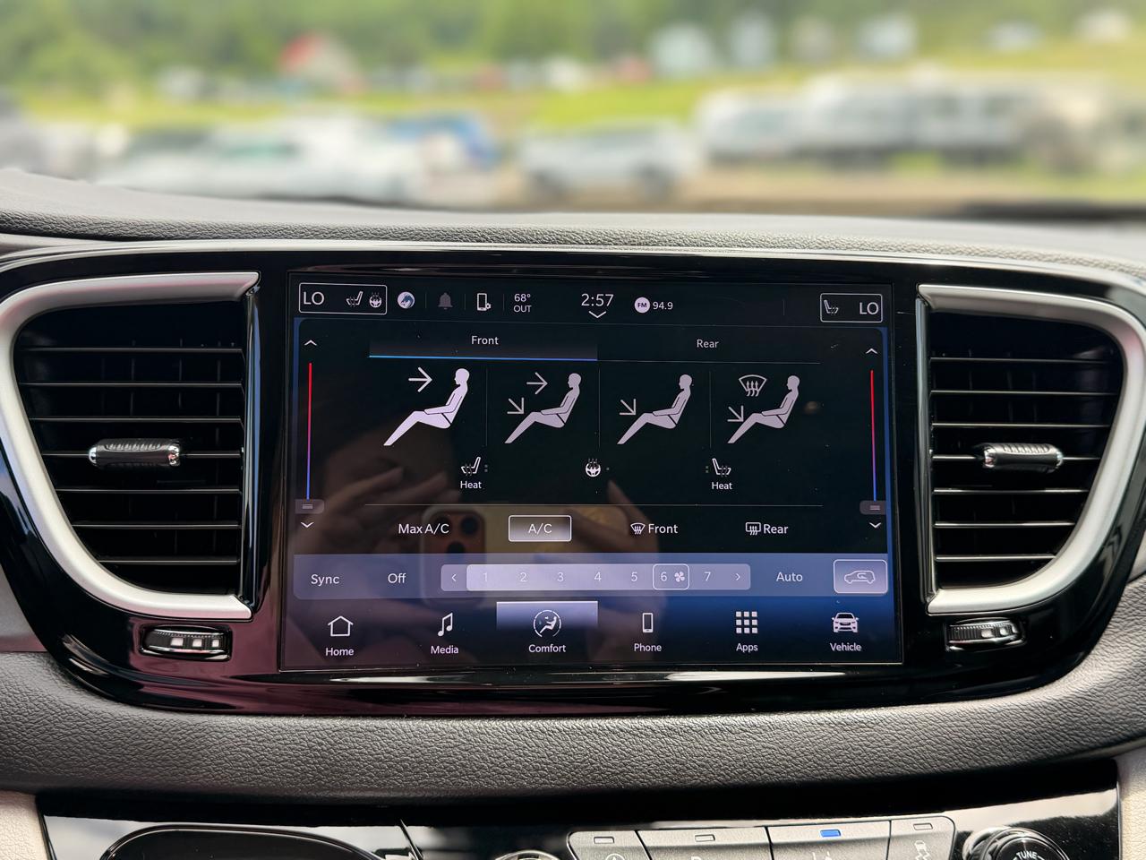 Chrysler Pacifica Touring L 2024