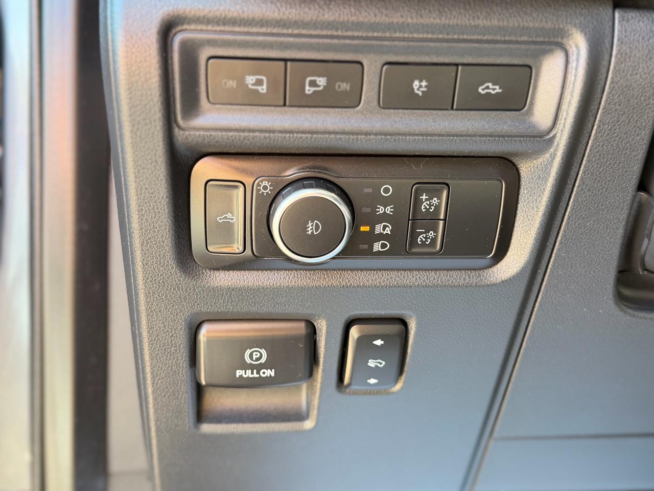 Ford F-150 Platinum SuperCrew 4WD 2022