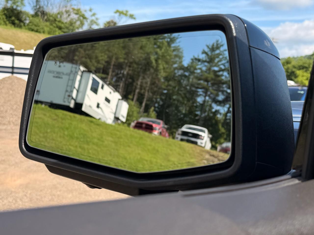 GMC Sierra 1500 AT4 Crew Cab 4WD 2023