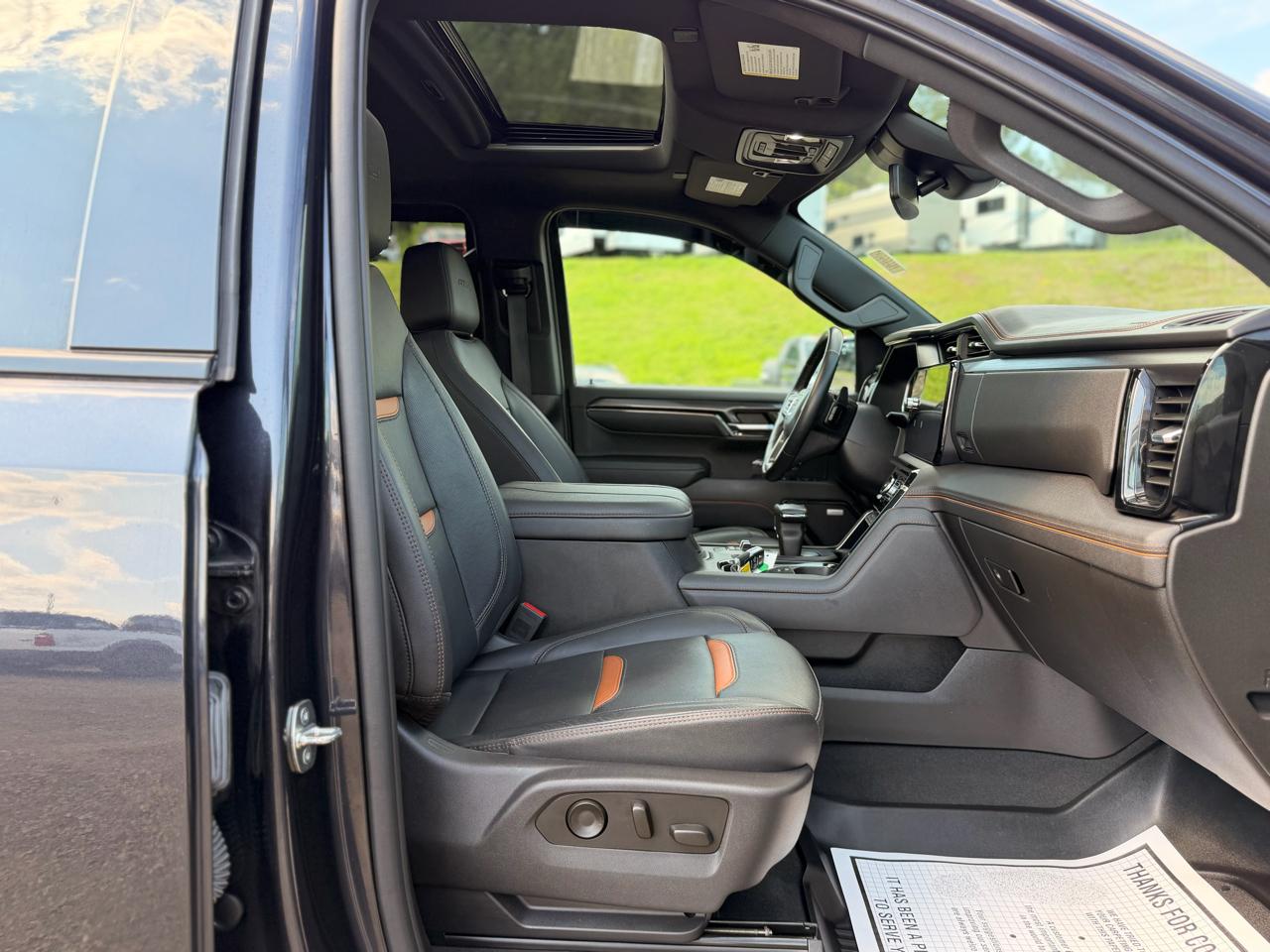 GMC Sierra 1500 AT4 Crew Cab 4WD 2023