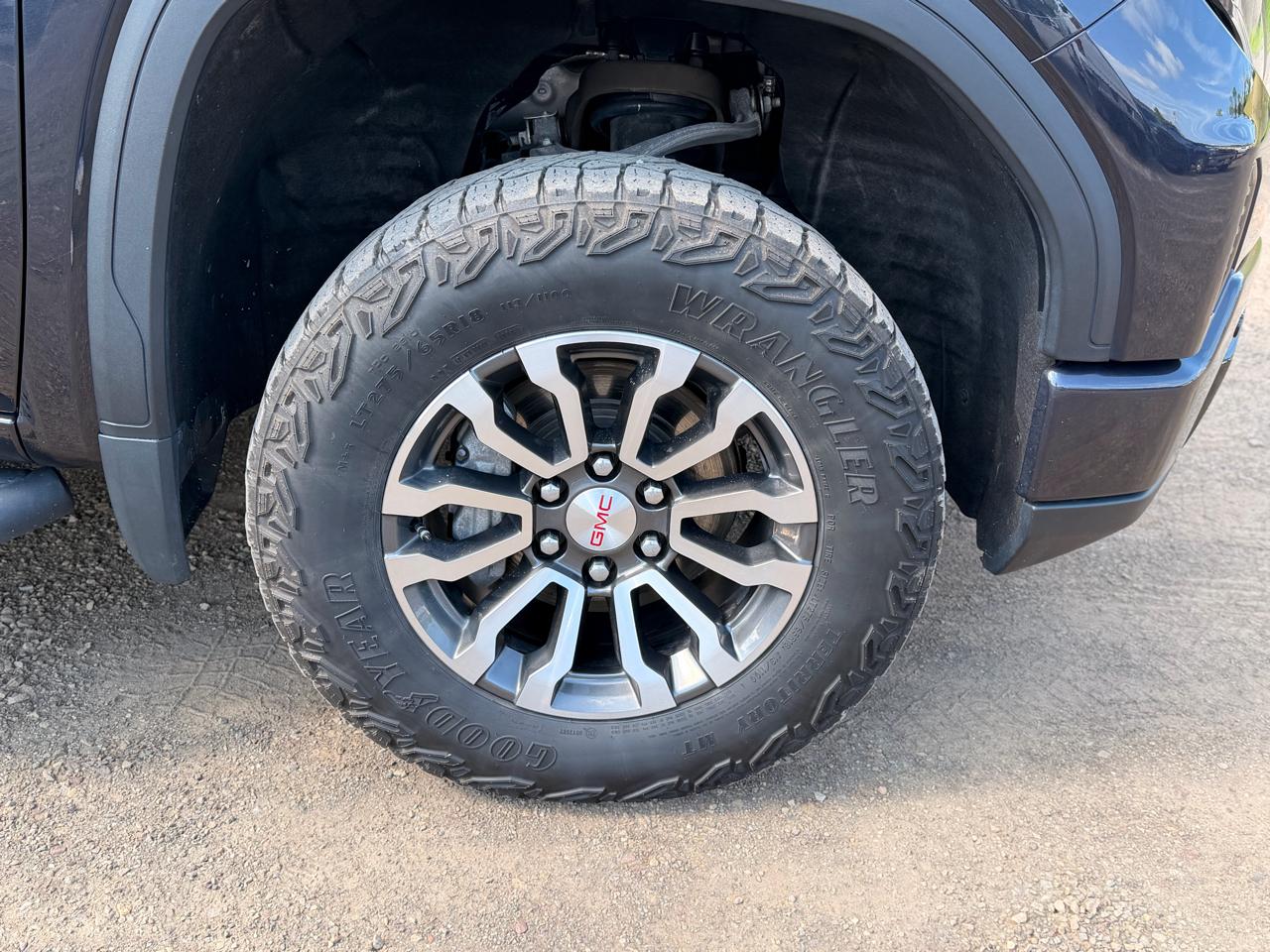 GMC Sierra 1500 AT4 Crew Cab 4WD 2023
