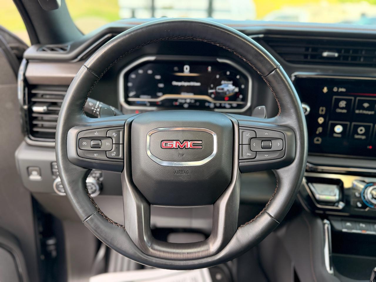 GMC Sierra 1500 AT4 Crew Cab 4WD 2023
