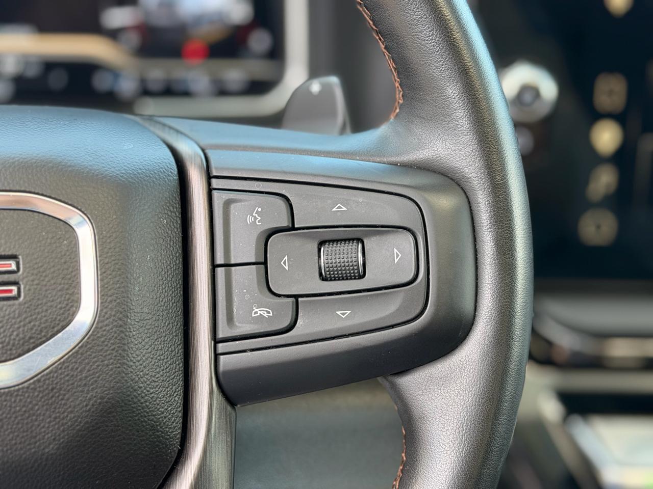GMC Sierra 1500 AT4 Crew Cab 4WD 2023