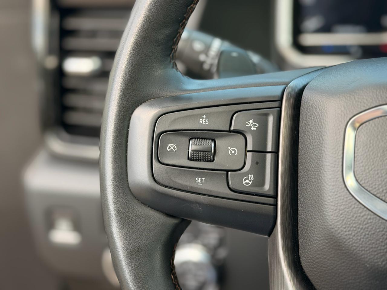 GMC Sierra 1500 AT4 Crew Cab 4WD 2023