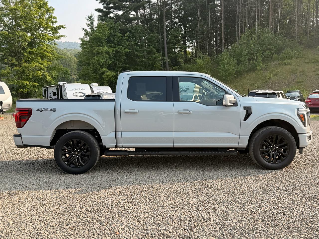 Ford F-150 Lariat SuperCrew 4WD 2024