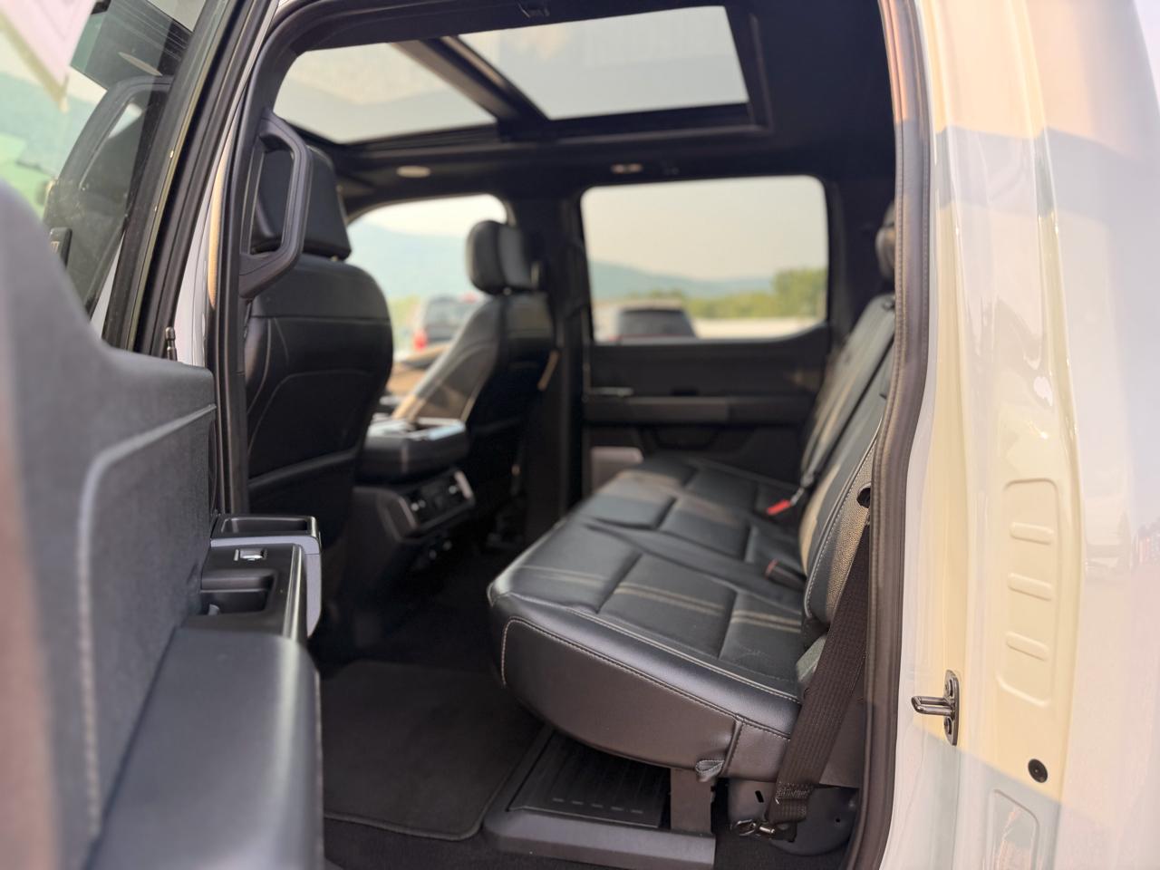 Ford F-150 Lariat SuperCrew 4WD 2024