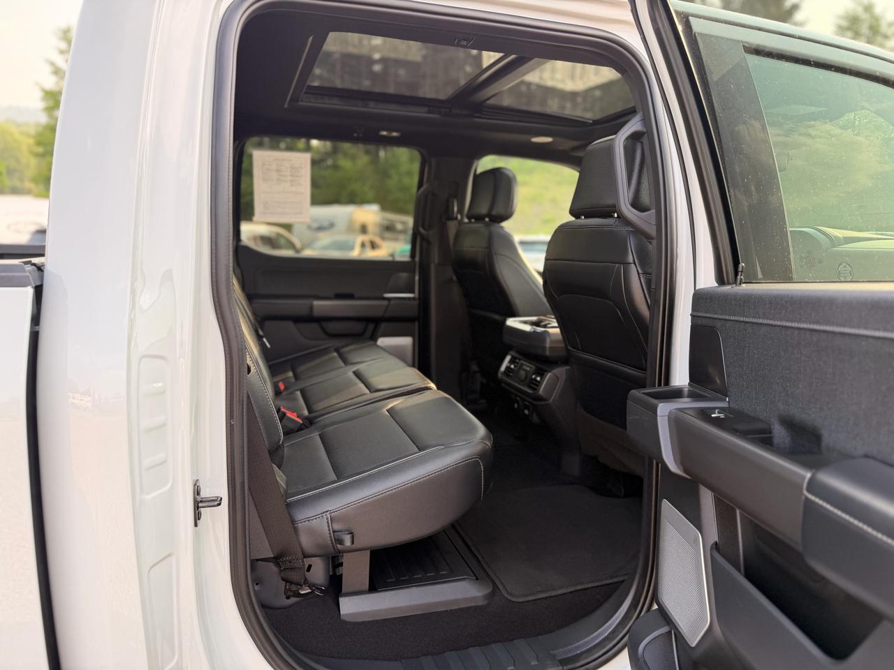 Ford F-150 Lariat SuperCrew 4WD 2024