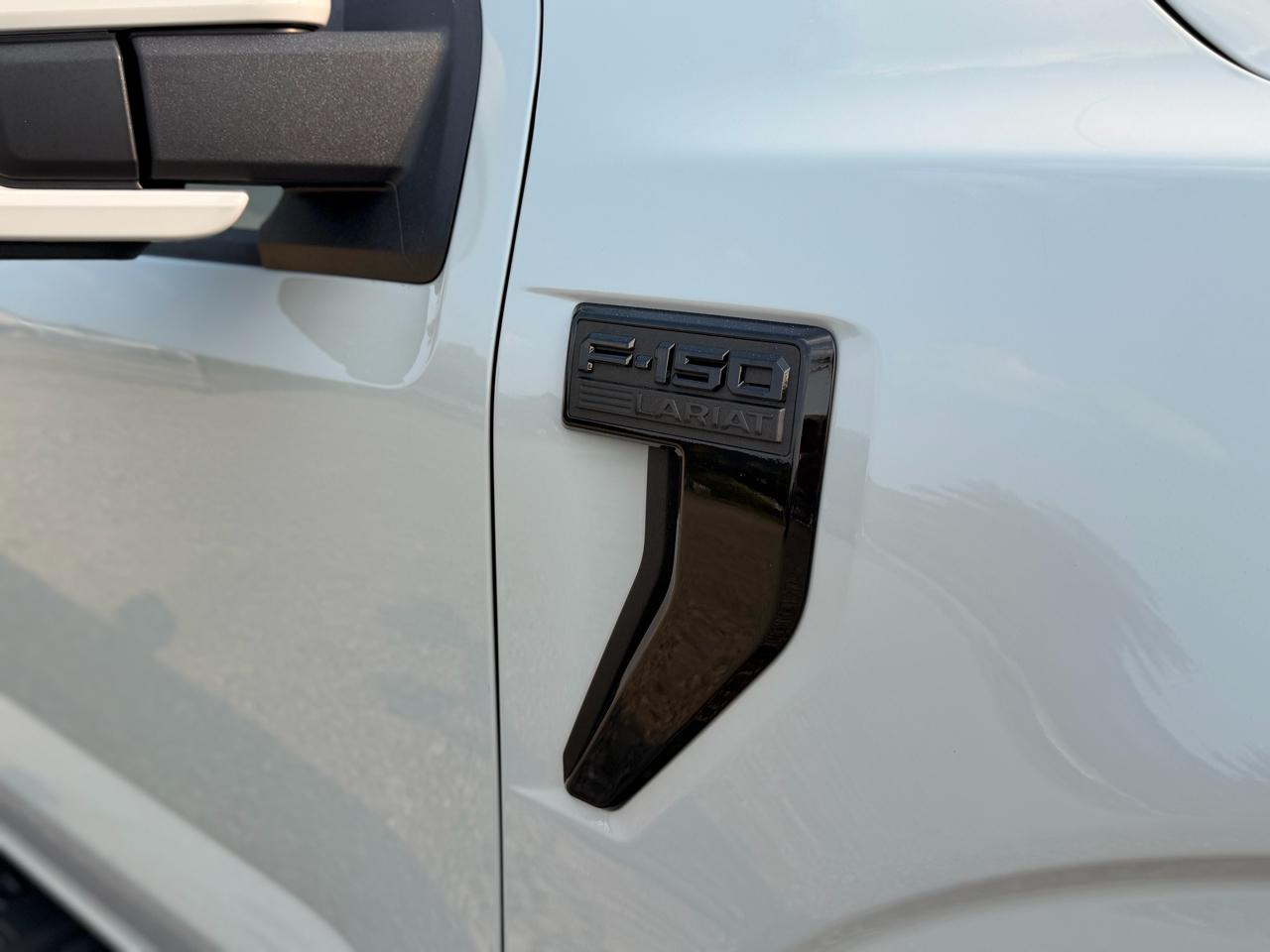Ford F-150 Lariat SuperCrew 4WD 2024