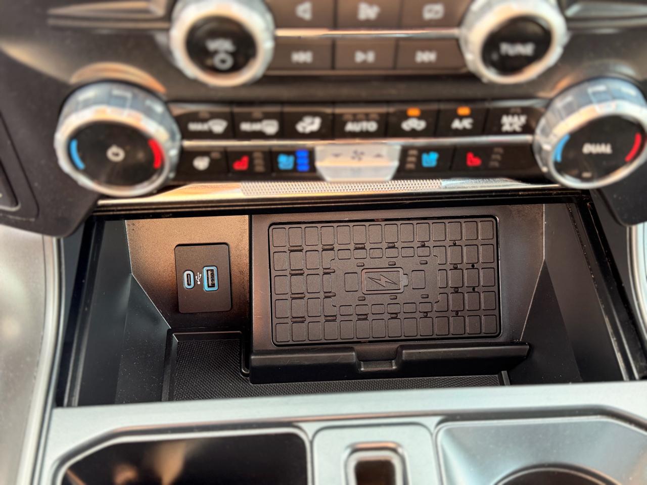 Ford F-150 Lariat SuperCrew 4WD 2024