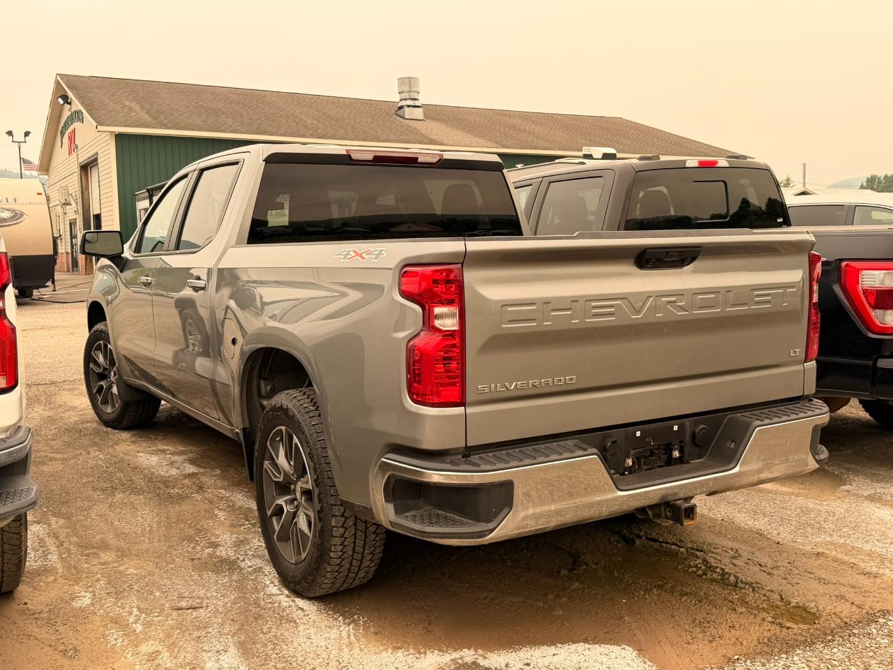 Chevrolet Silverado 1500 LT-L Crew Cab 4WD 2024