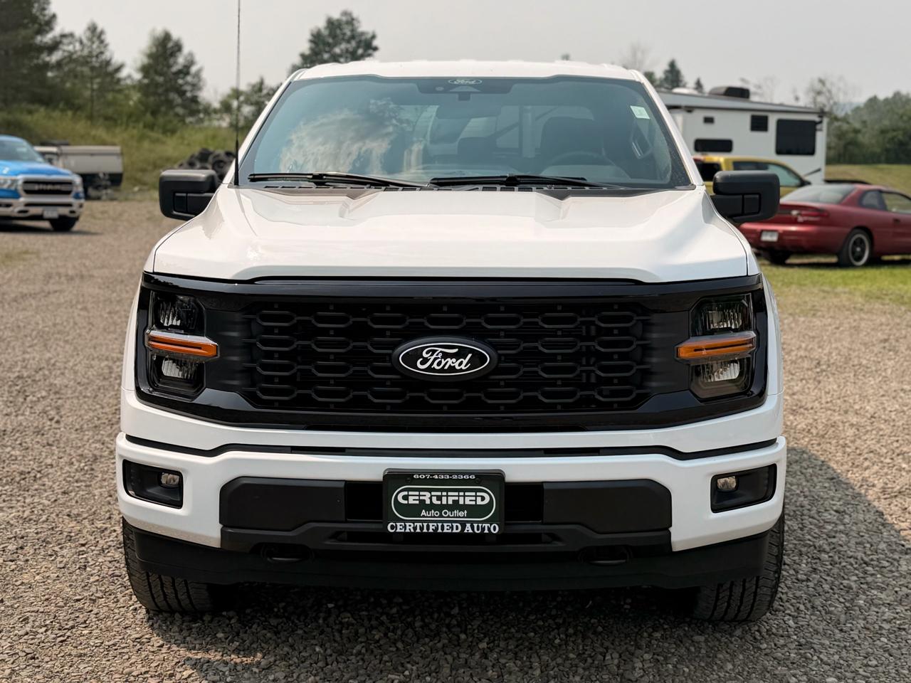Ford F-150 STX SuperCrew 4WD 2025